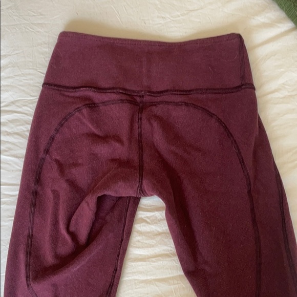 Lululemon Wunder Under Leggings - Picture 2 of 4